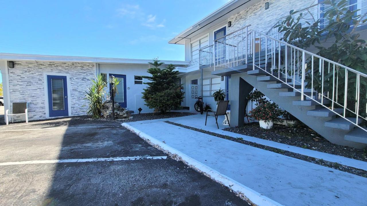 Beachway Inn Lantana Exterior foto
