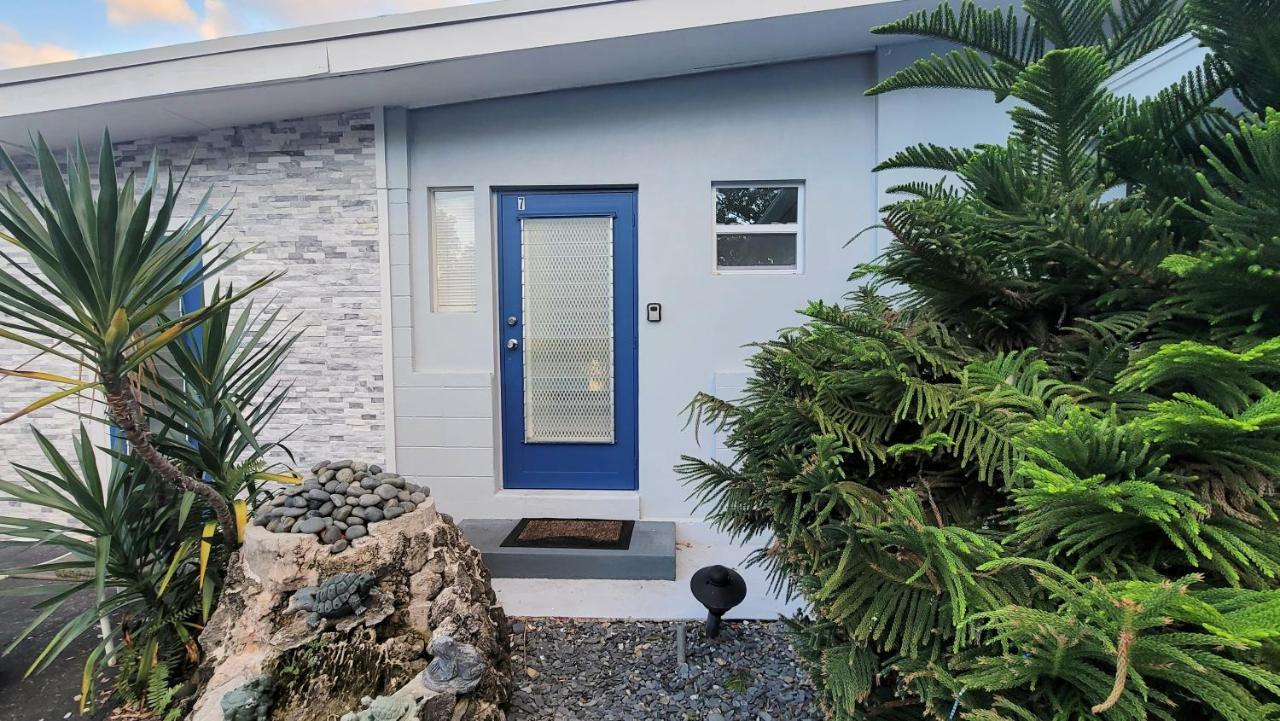 Beachway Inn Lantana Exterior foto